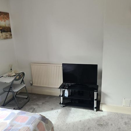A Private & Beautiful Bedroom With Shared Bathroom In The Heart Of Bournemouth Exterior foto