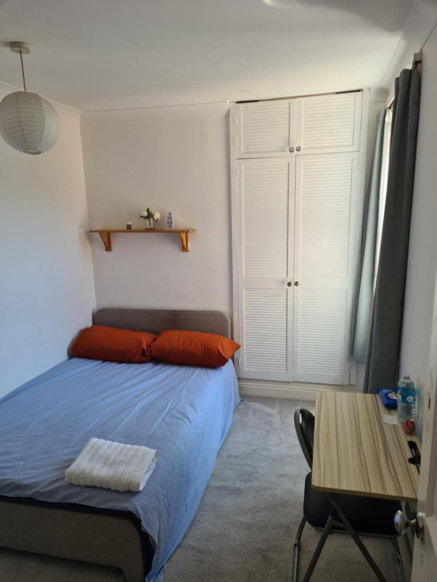 A Private & Beautiful Bedroom With Shared Bathroom In The Heart Of Bournemouth Exterior foto