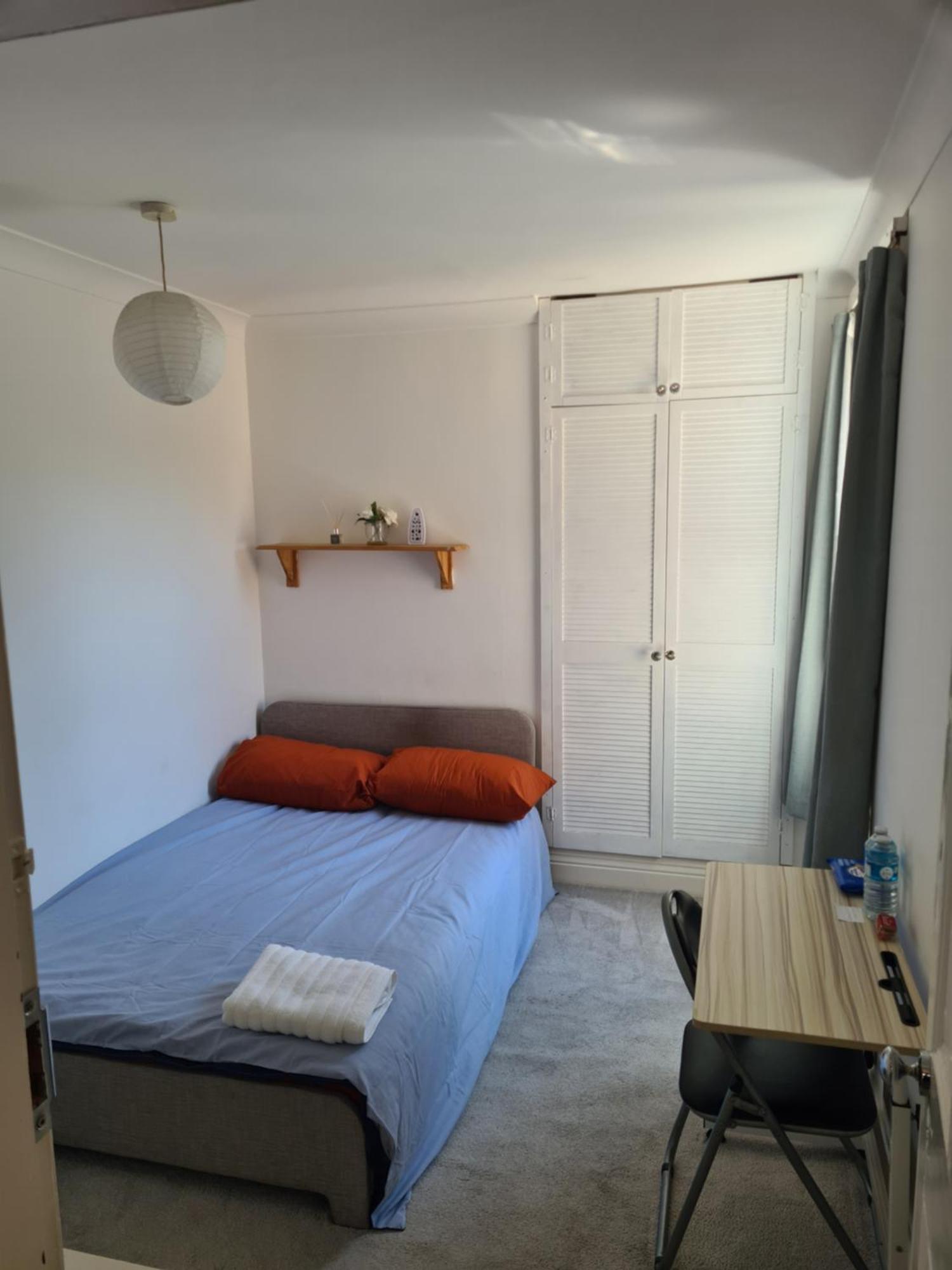 A Private & Beautiful Bedroom With Shared Bathroom In The Heart Of Bournemouth Exterior foto