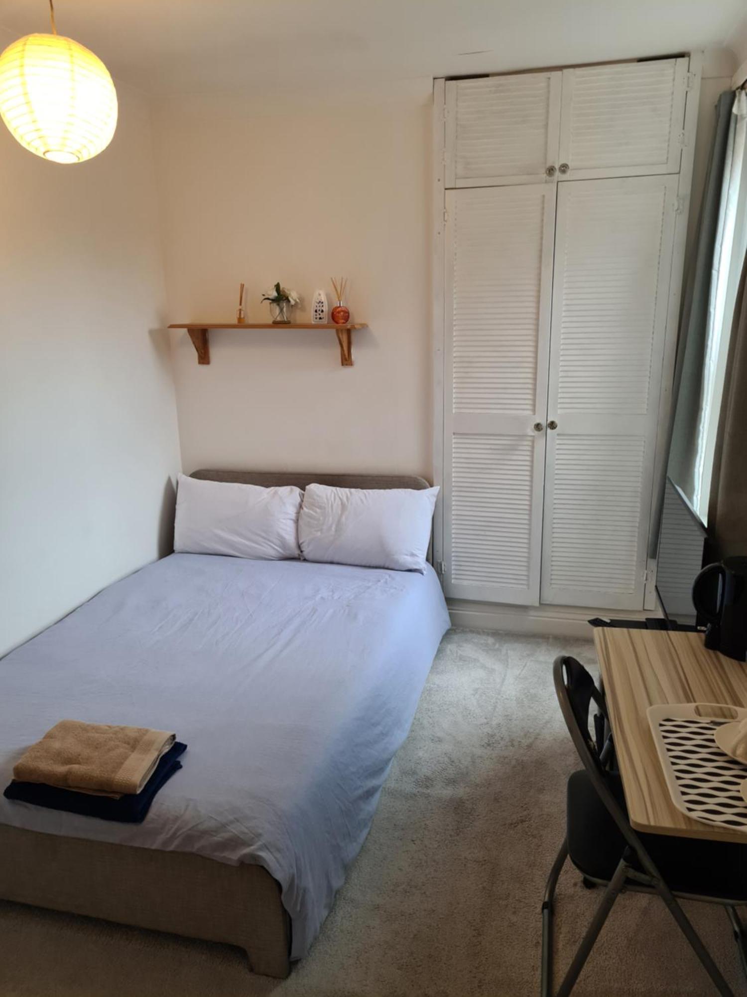 A Private & Beautiful Bedroom With Shared Bathroom In The Heart Of Bournemouth Exterior foto