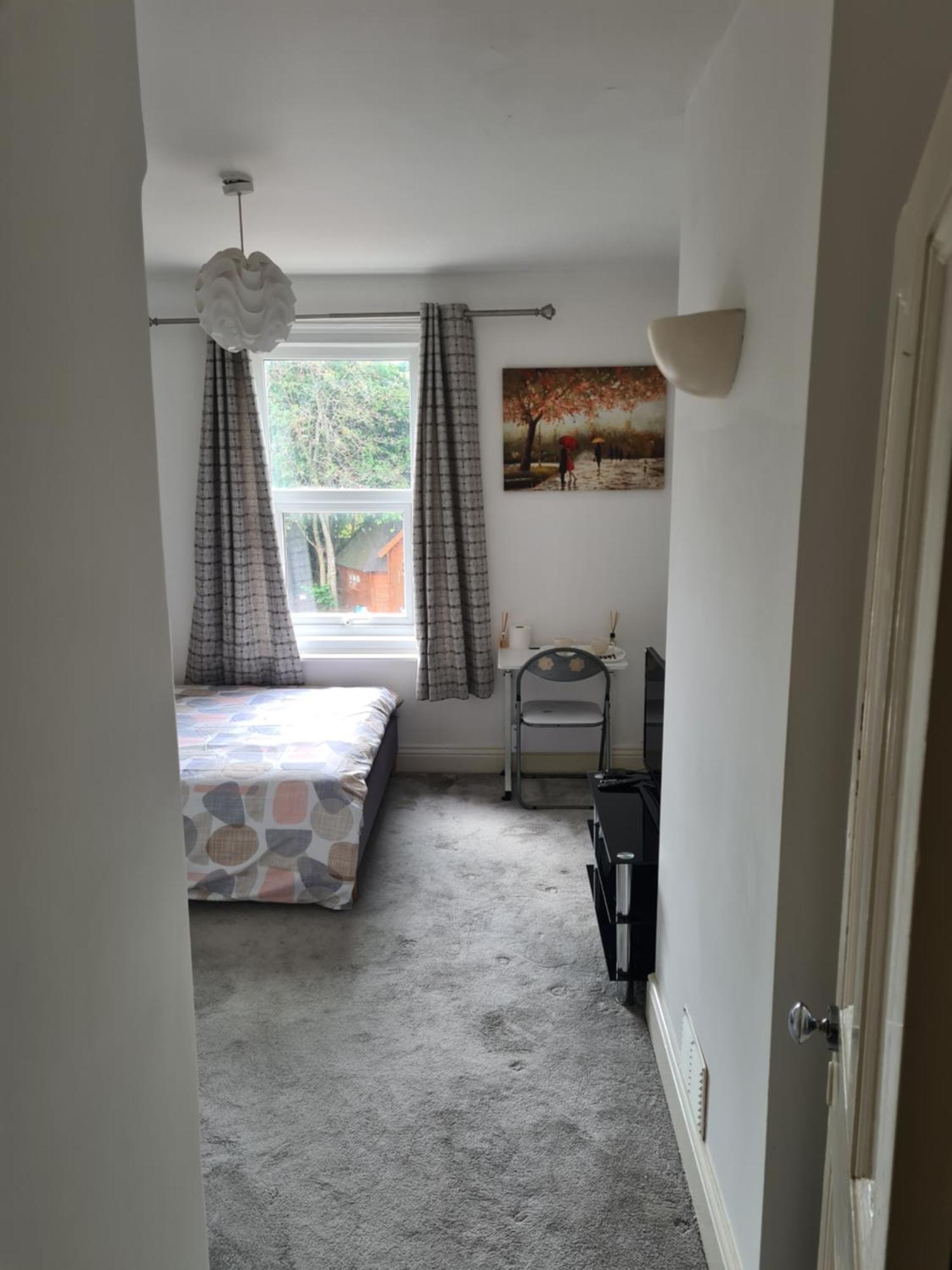 A Private & Beautiful Bedroom With Shared Bathroom In The Heart Of Bournemouth Exterior foto
